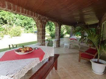 Chez Muriel Anse Volbert Village Exterior foto